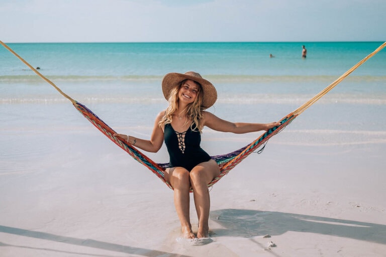 Lucka sull'amaca a Holbox