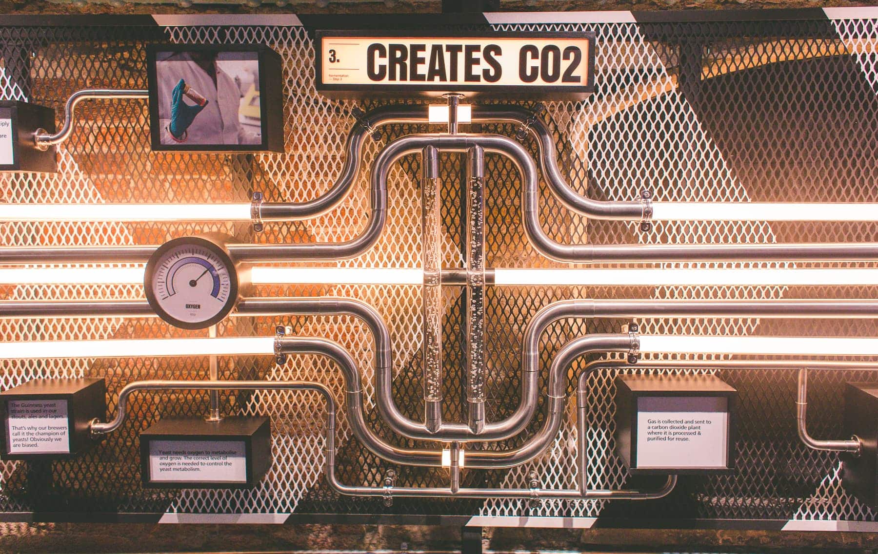 Sie werden dort drei Stunden verbringen, aber Sie werden sich überhaupt nicht langweilen