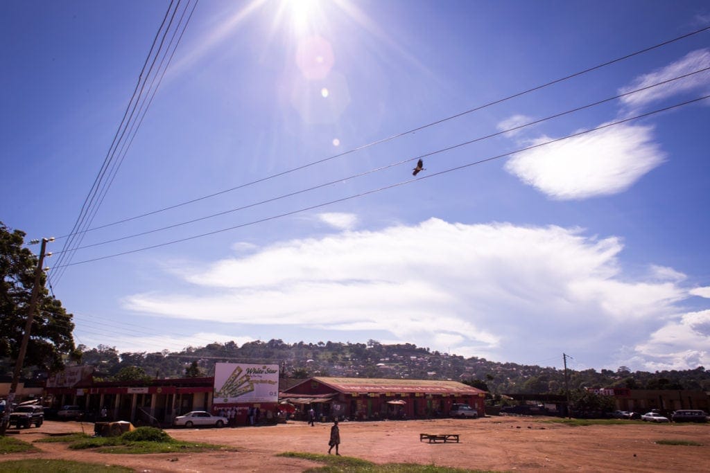 Entebbe nám nejdřív přišlo jako pěkně špinavé město. Ale po 14 dnech ho považujeme za ráj čistoty