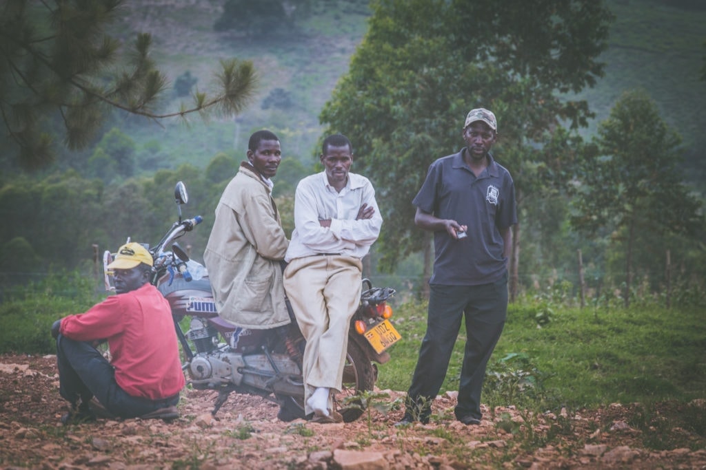To, že bílé lidi jen tak nevidí, poznáte ihned