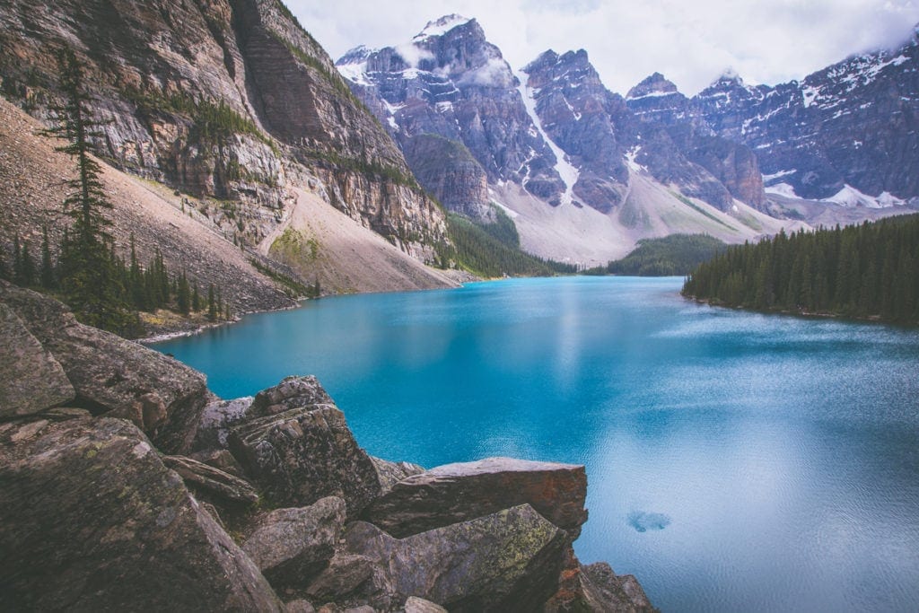 Je důvod, proč je Moraine Lake jednou z hlavních atrakcí