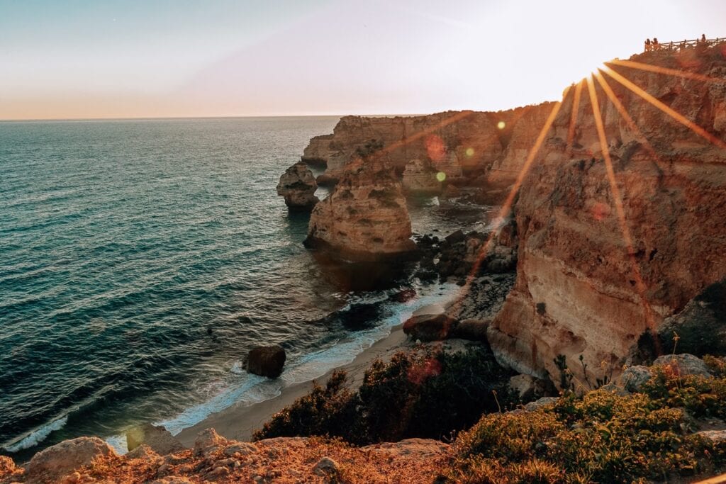 Tramonto sulla spiaggia di Praia da Marinha