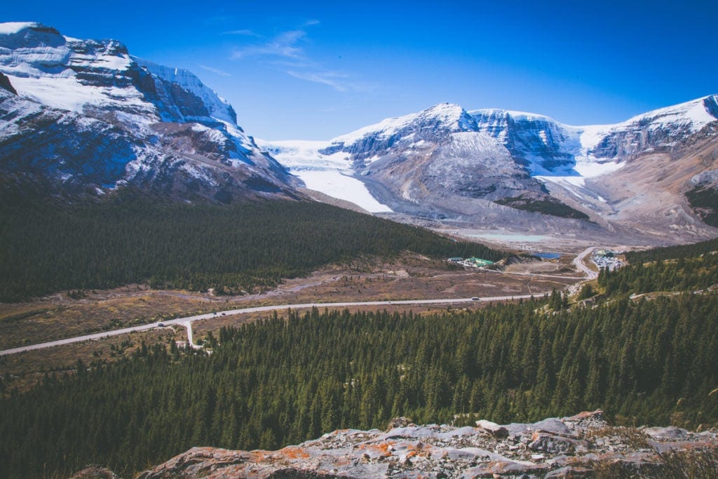 Pohled na Columbia Icefield z Wilcox Pass