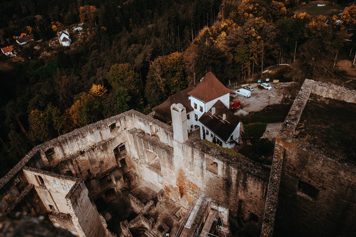 Burg Landštejn von einem ihrer Türme aus gesehen