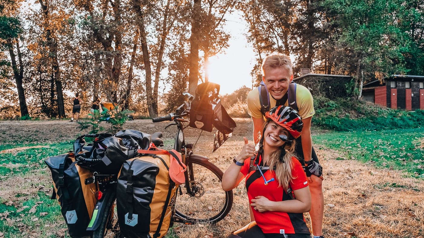 Dálková cyklistika: Na elektrokolech po Evropě 2018 1 Loudáčci s kompletní výbavou