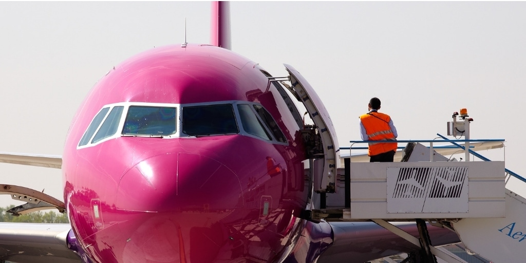 tanie linie lotnicze