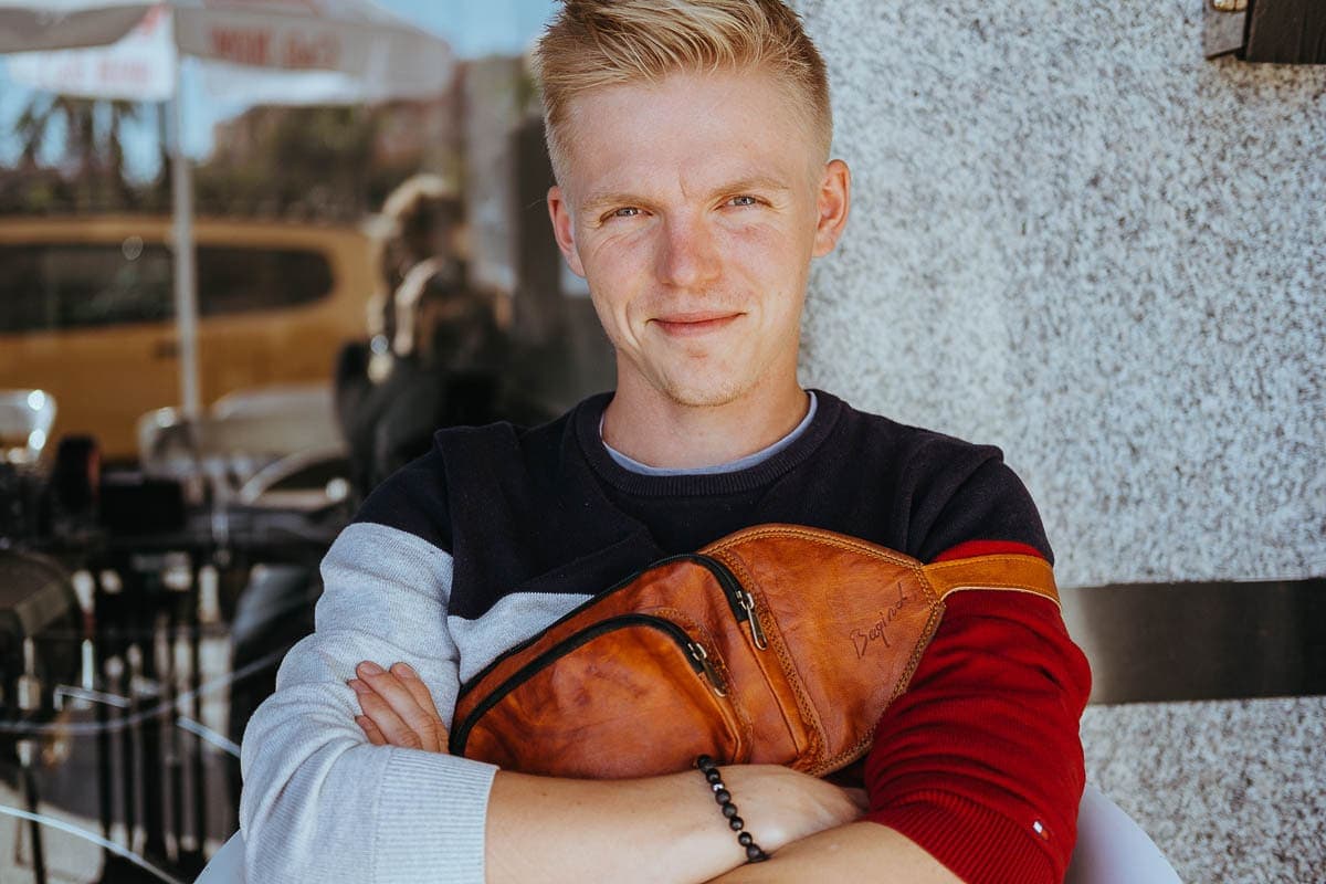 Nosić nerki lub pasy pieniędzy