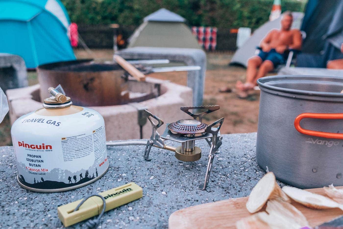 Set da cucina per il campeggio