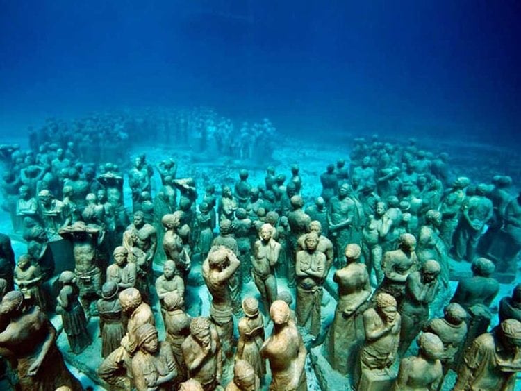 Isla Mujeres: tipy na výlety, jedlo a ubytovanie 5 underwater museum podmorske muzeum