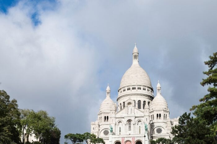 The Sacré-Cœur Basilica is one of the most important things to see in Paris