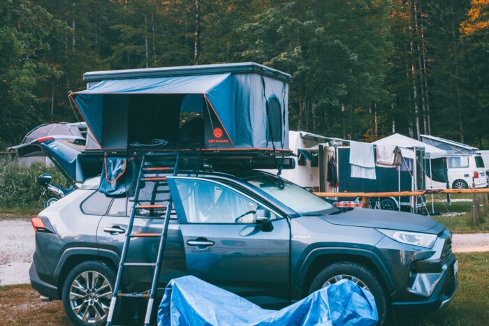 Stan na strechu auta, ktorý sme si vybrali my