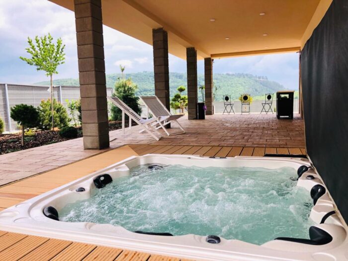 Luxury Spa Villa with Jacuzzi on the terrace