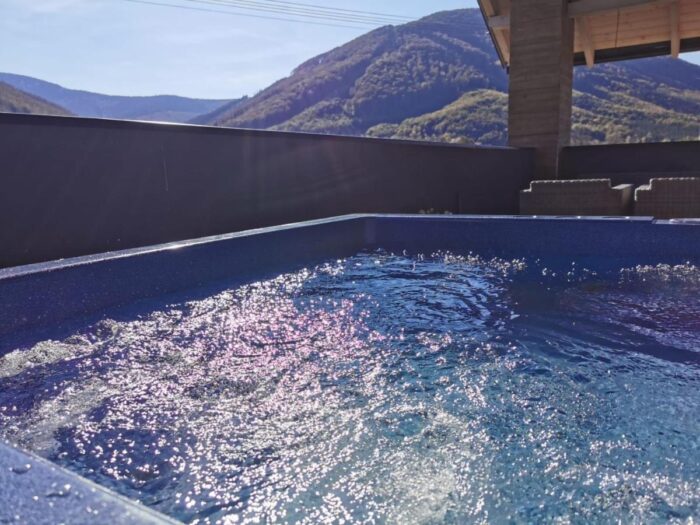 Hotel Maralák with room with whirlpool