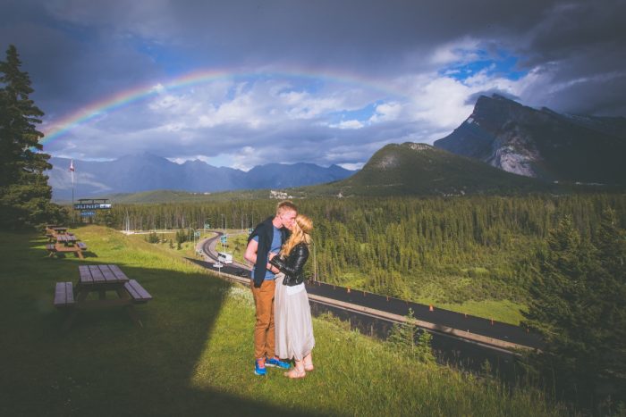 Výhled na Banff z hotelu Juniper v Banffu
