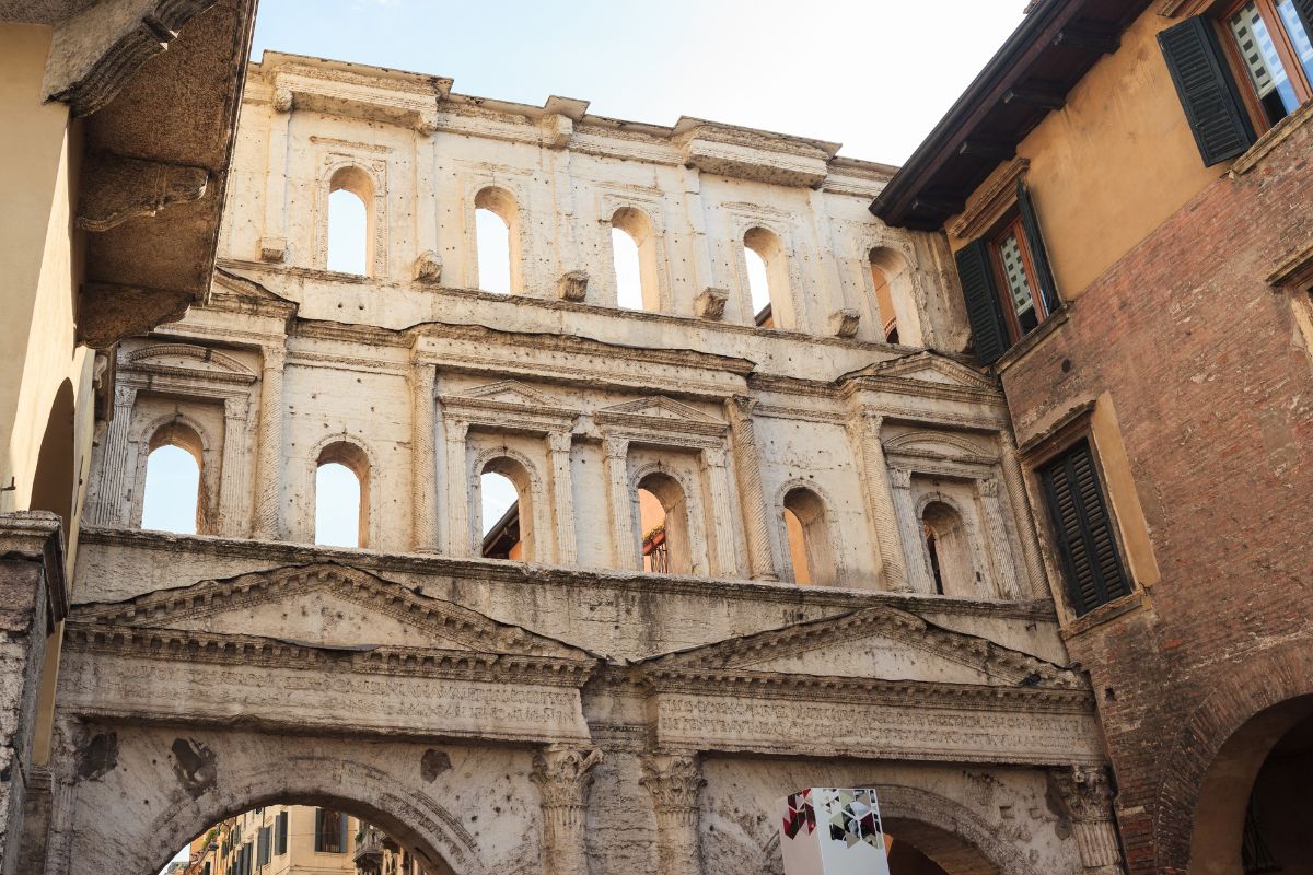Porta dei Borsari