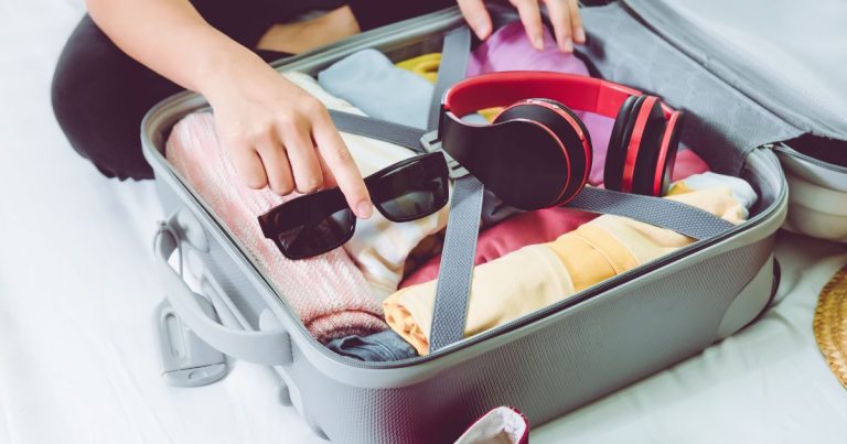Jak se zabalit do příručního zavazadla: 20 tipů