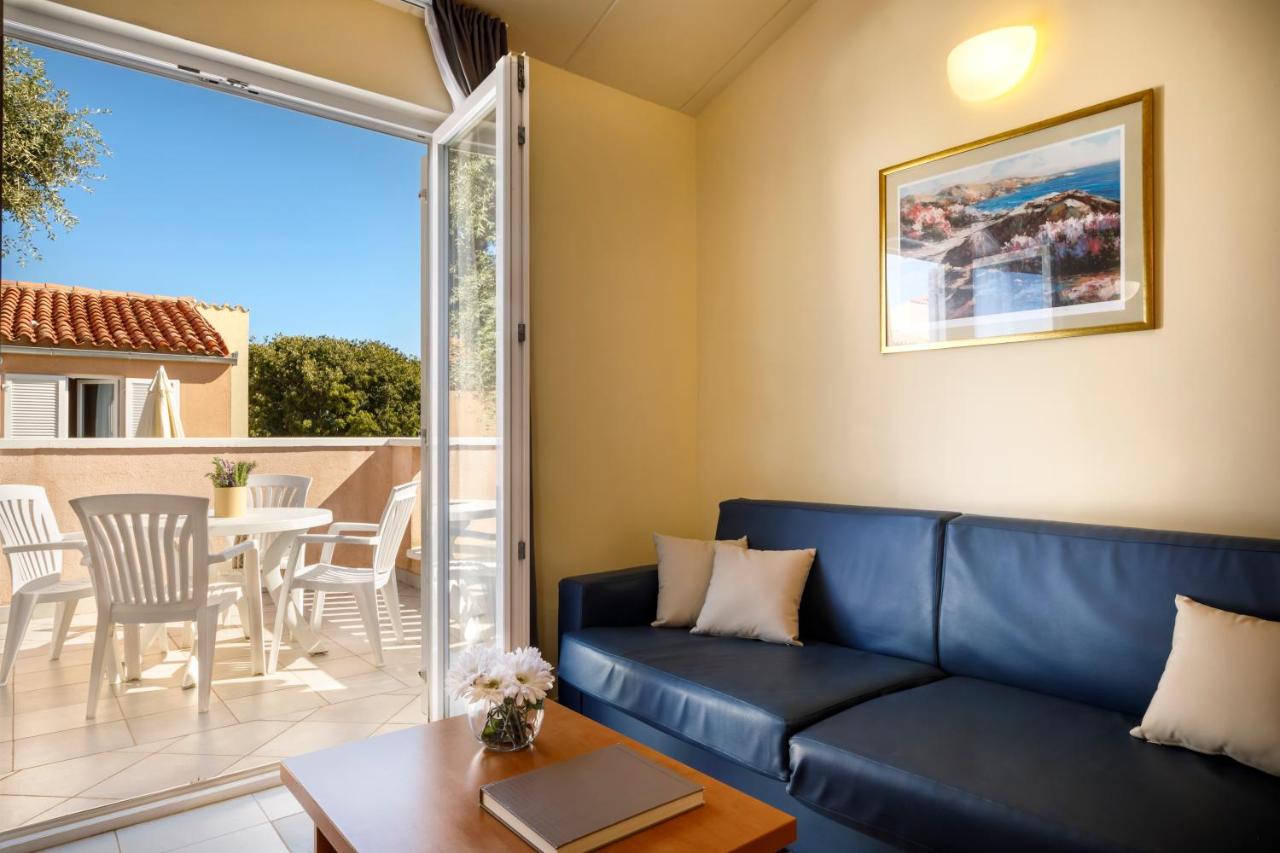 Maistra Select Amarin Resort