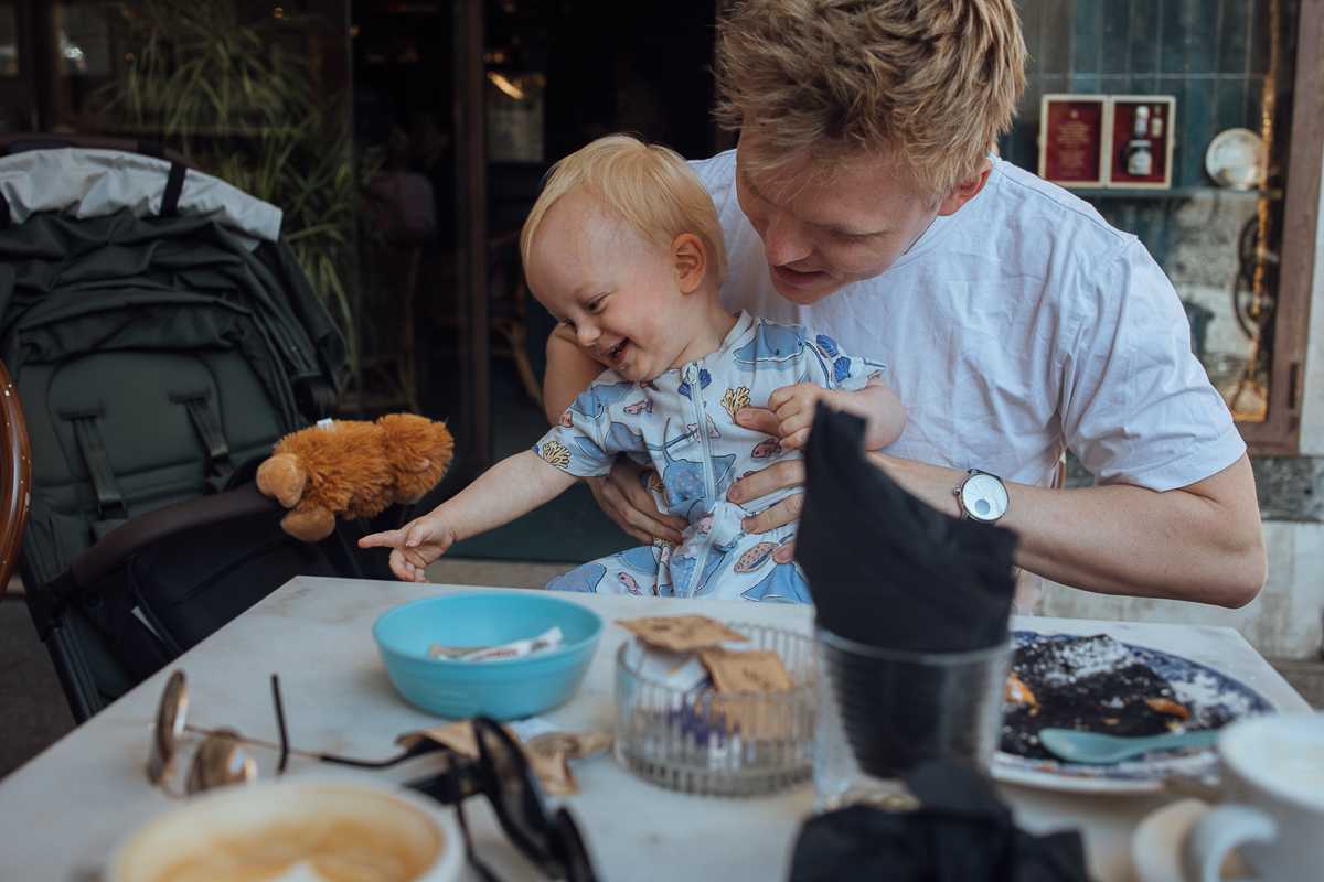 Kávička na náměstí v Modeně