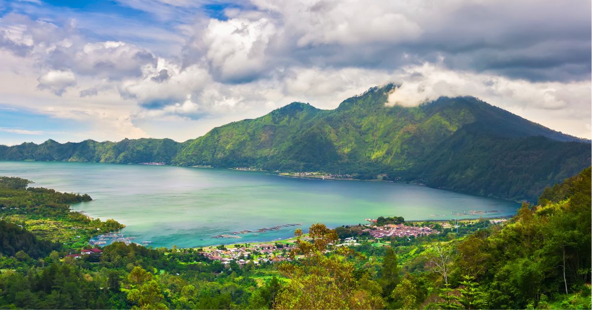 Le lac Batur