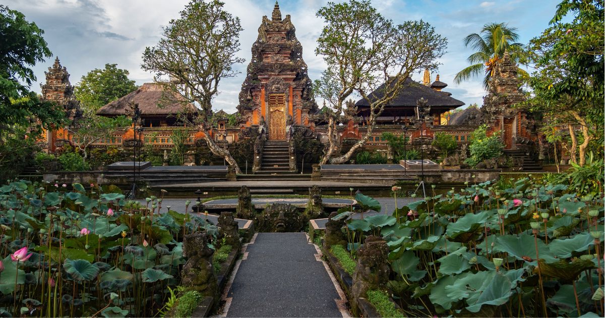 Pura Taman Saraswati