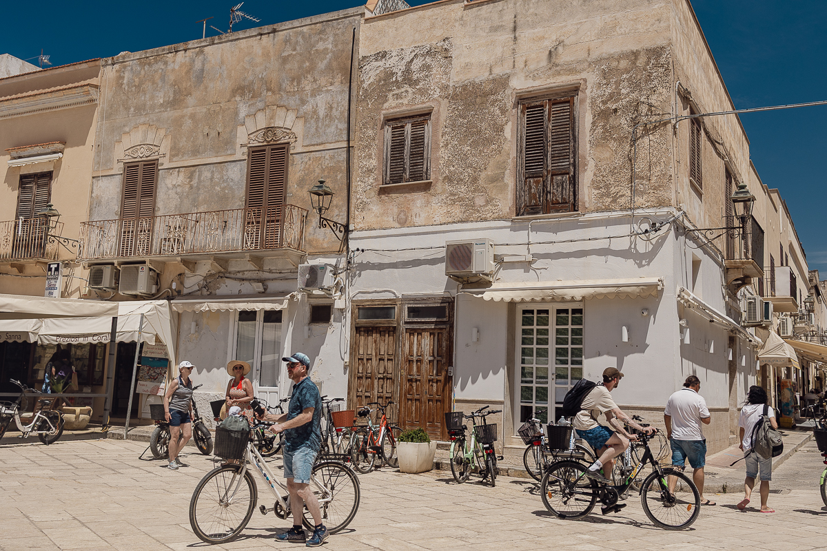 Scopri l'isola di Favignana in bici